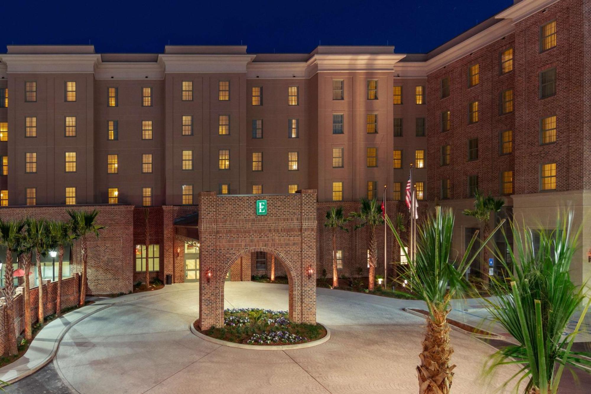 Embassy Suites Savannah Historic District Экстерьер фото
