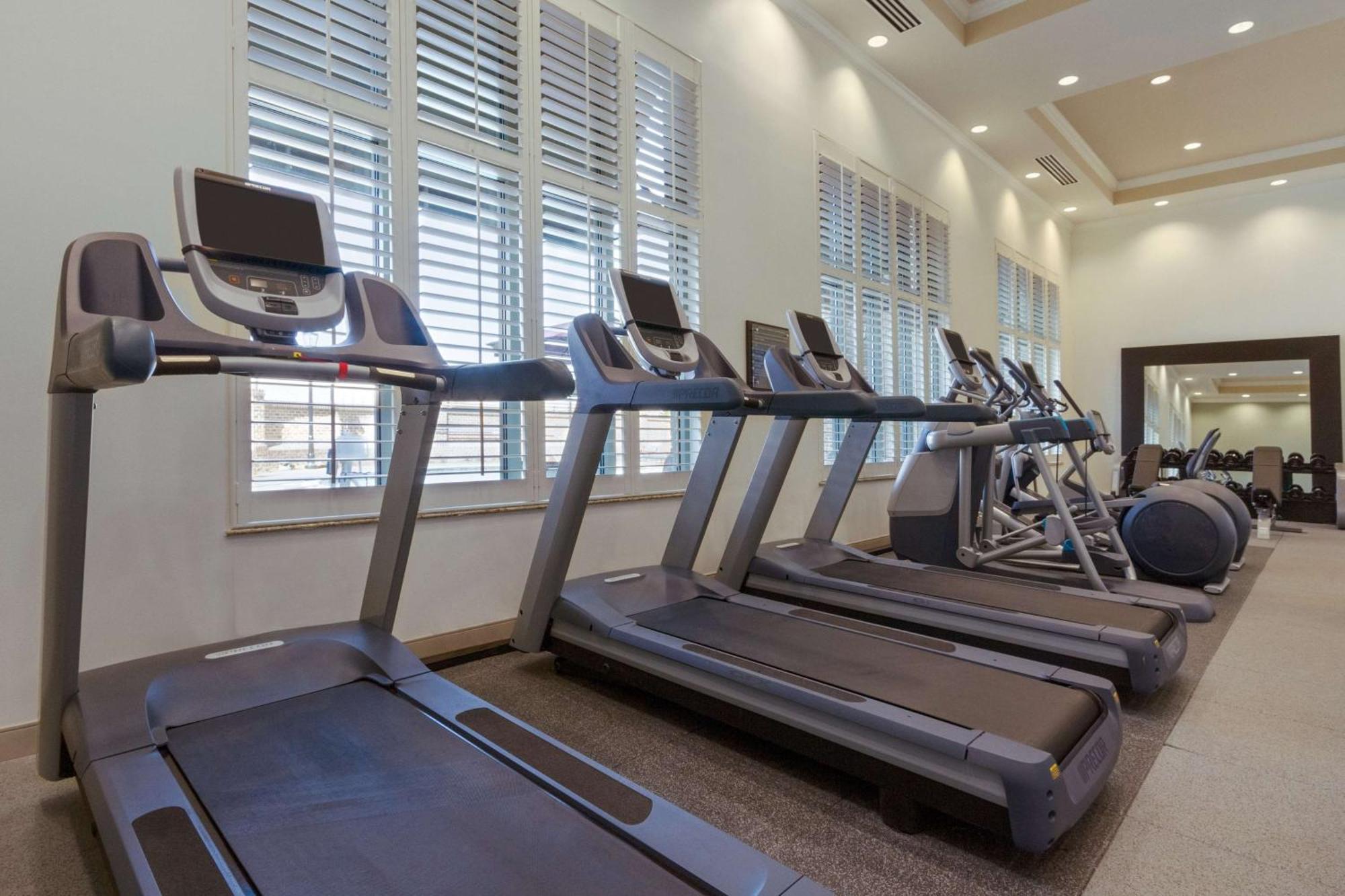 Embassy Suites Savannah Historic District Экстерьер фото
