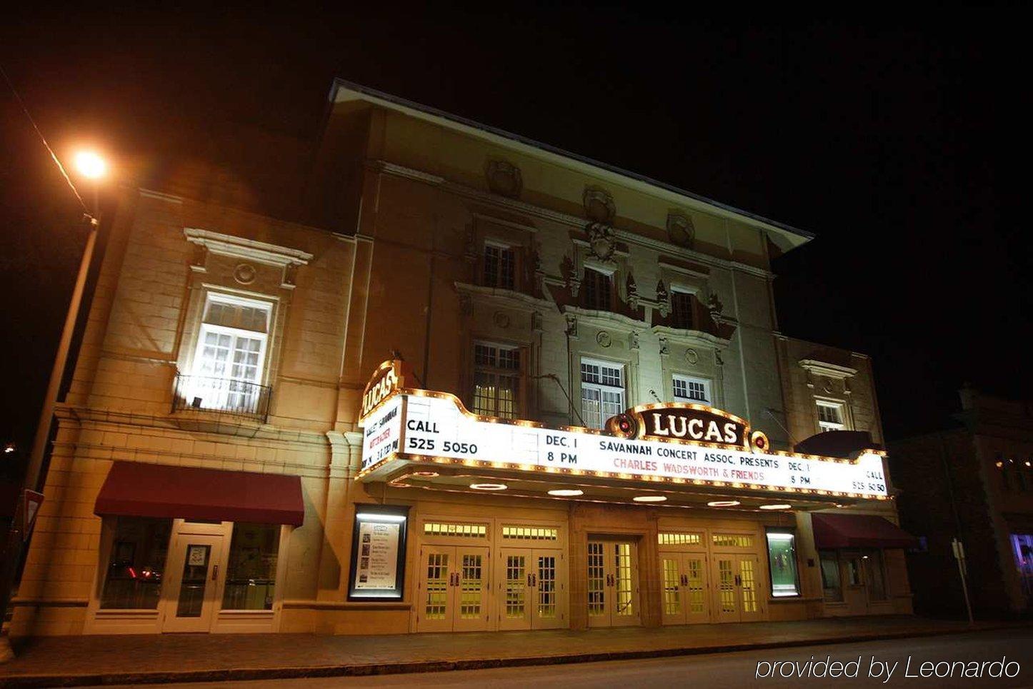 Embassy Suites Savannah Historic District Экстерьер фото